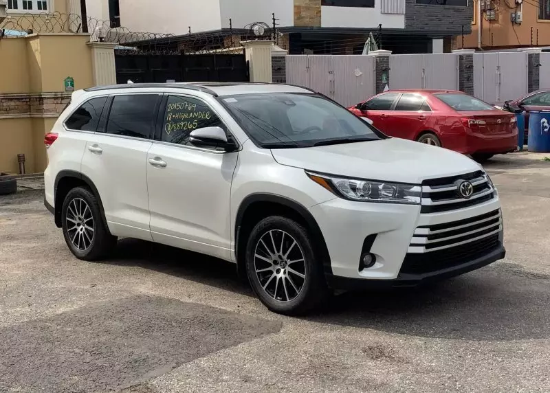 Toyota Highlander   - 2018