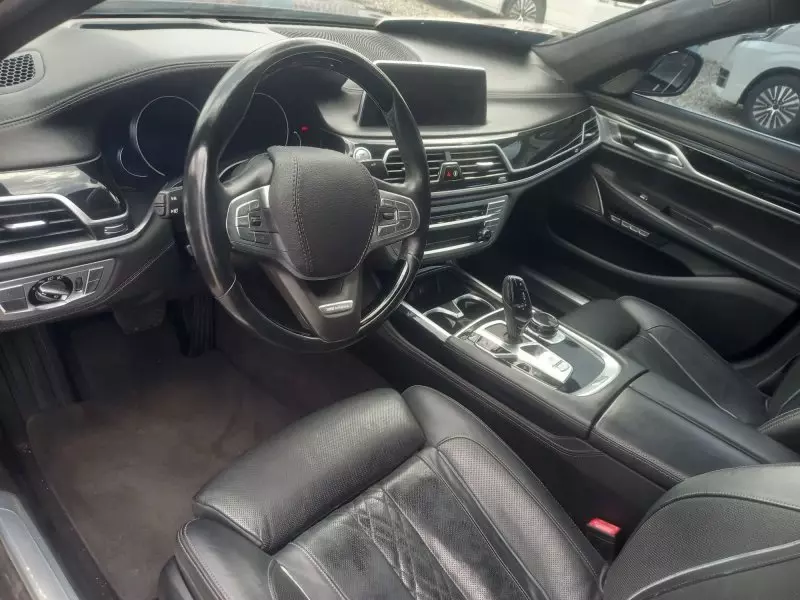 BMW 750 li   - 2018