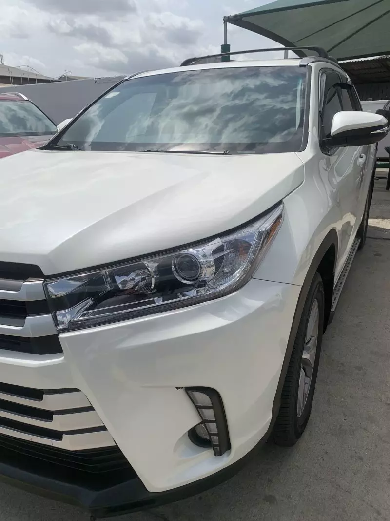 Toyota Highlander   - 2015