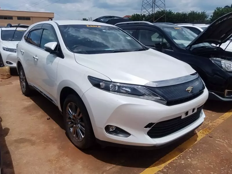 Toyota Harrier   - 2015