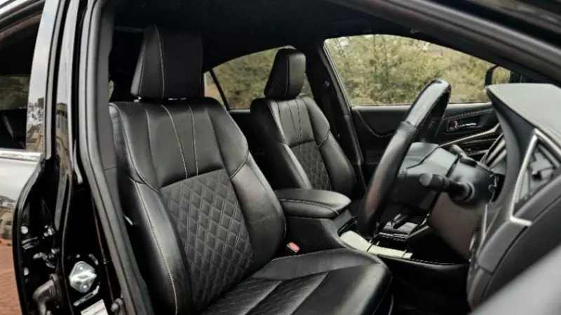 Toyota Harrier   - 2018