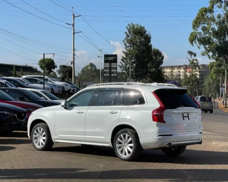 Volvo XC90   - 2019