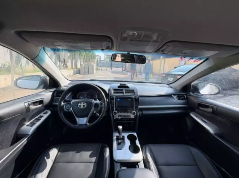 Toyota Camry   - 2012