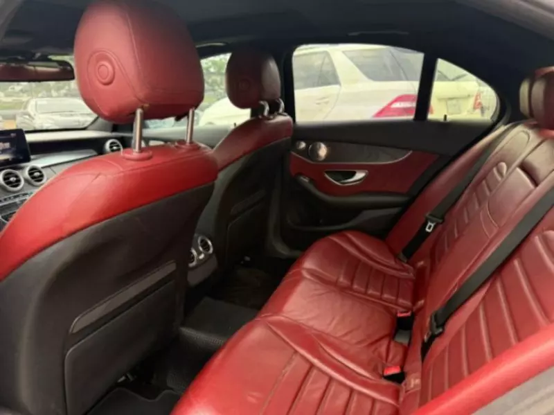 Mercedes-Benz C 300   - 2016