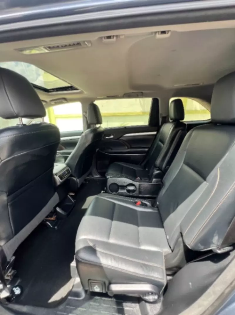 Toyota Highlander   - 2015