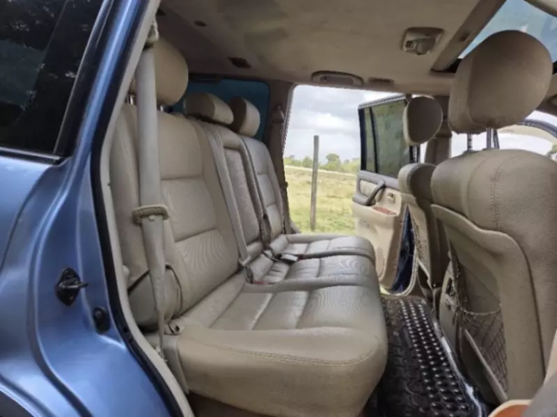 Toyota land cruiser amazon   - 2004