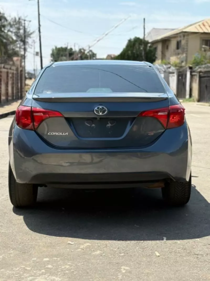 Toyota Corolla   - 2014