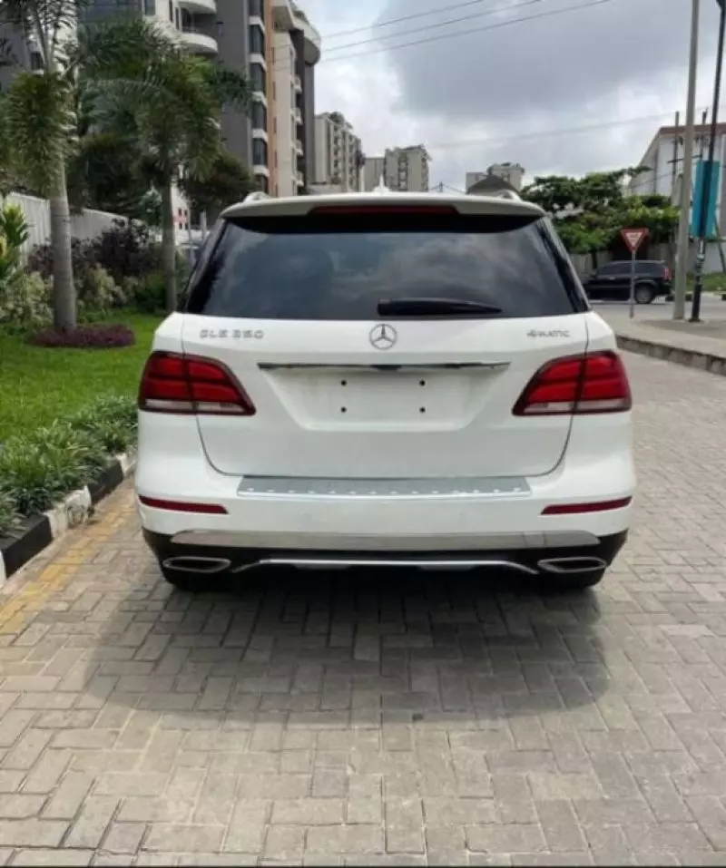Mercedes-Benz GLE 350   - 2016