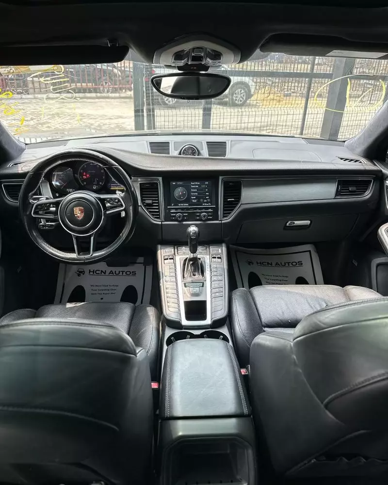 PORSCHE Macan   - 2015