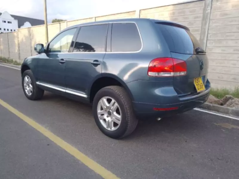 Volkswagen Touareg   - 2006