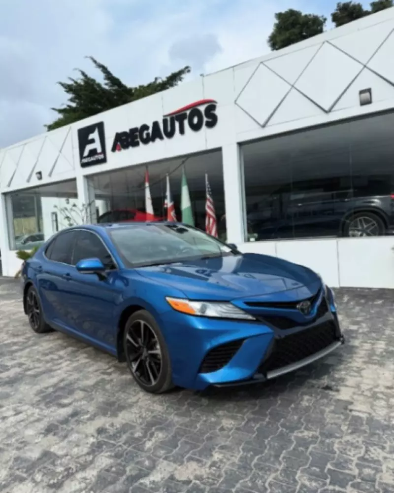 Toyota camry   - 2021