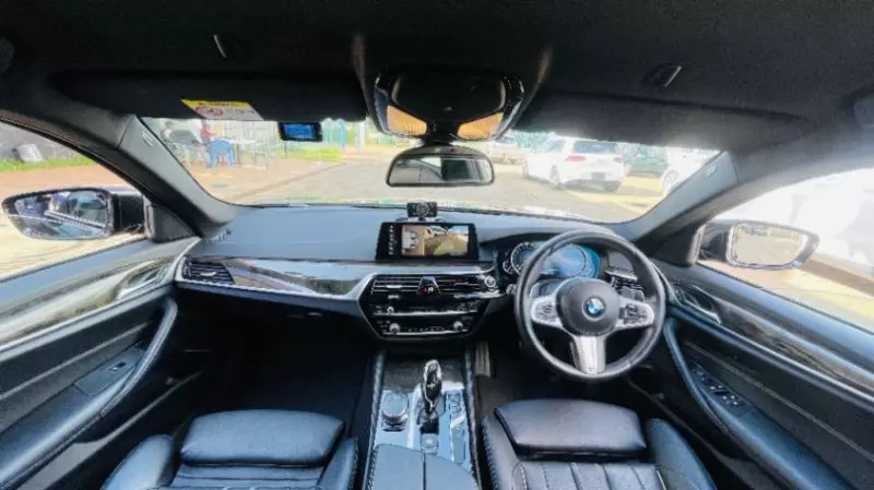 BMW 530i   - 2017