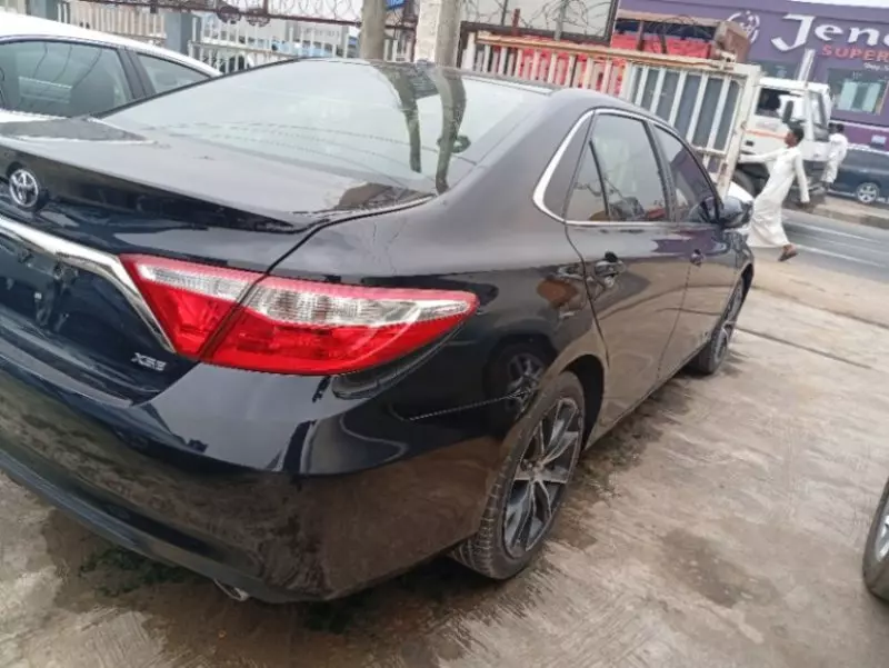 Toyota Camry   - 2017