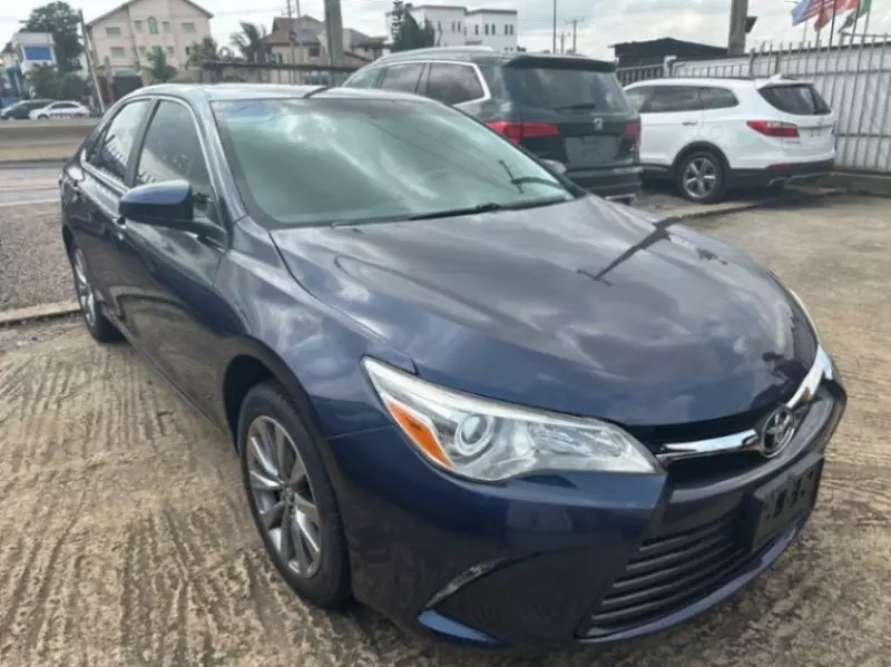 Toyota Camry   - 2017