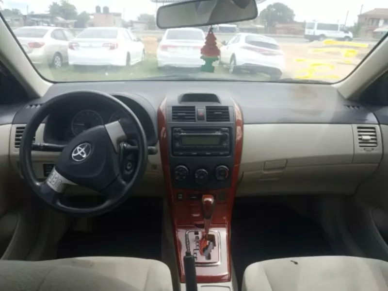 Toyota Corolla Sport   - 2013