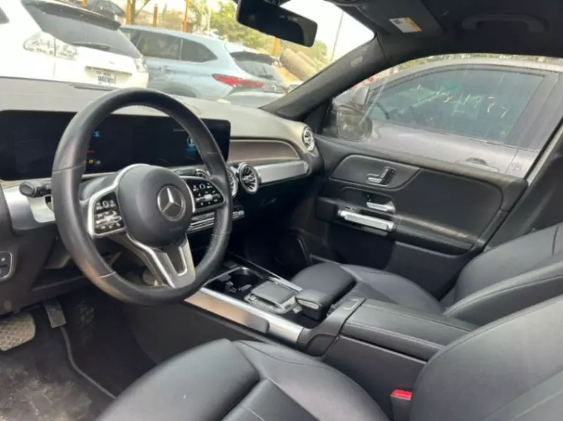 Mercedes-Benz GLB-Class   - 2021