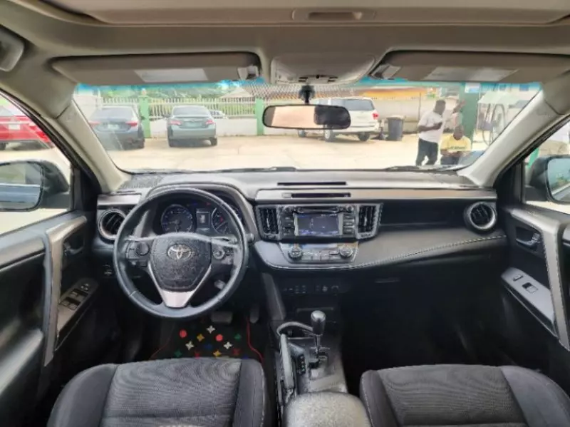 Toyota Rav4   - 2016