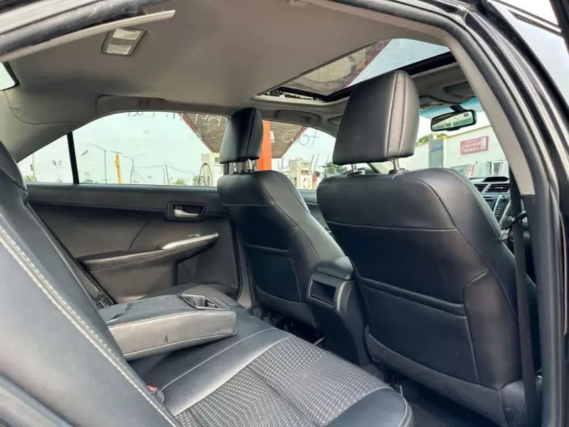 Toyota Camry   - 2012
