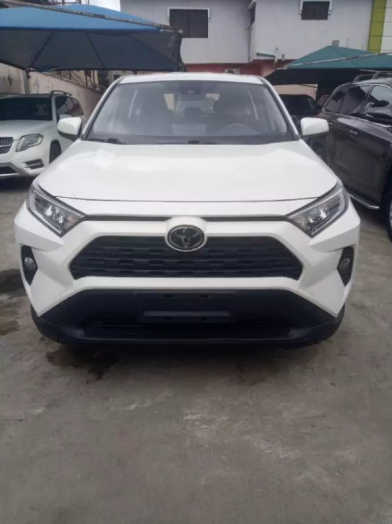 Toyota RAV 4   - 2020