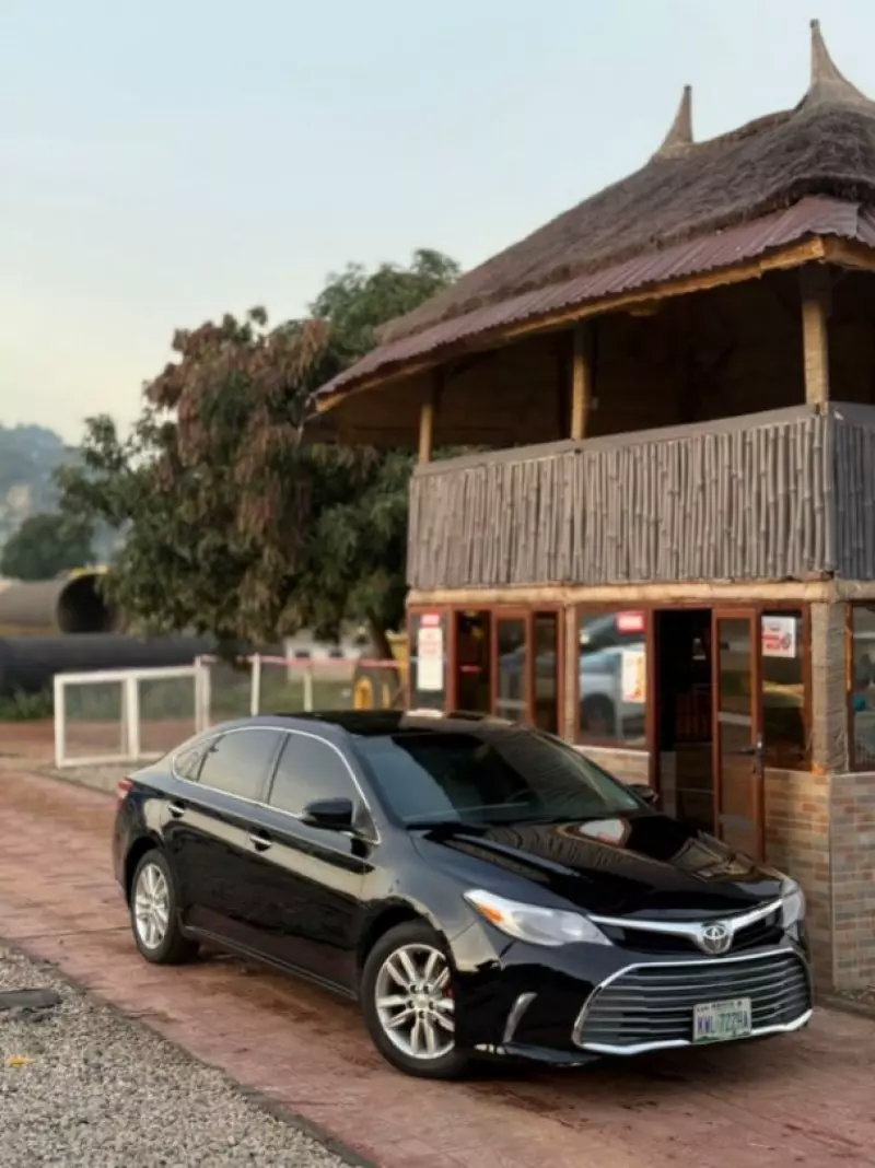 Toyota Avalon   - 2014