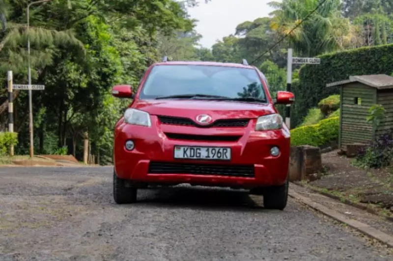 Toyota Ist    - 2014