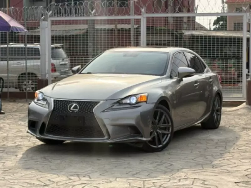 Lexus IS 300   - 2016