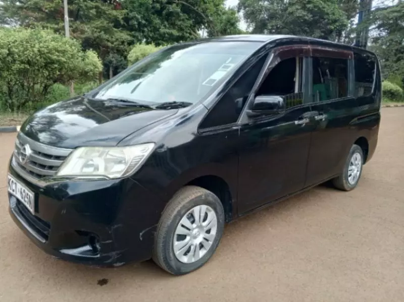 Nissan Serena   - 2016