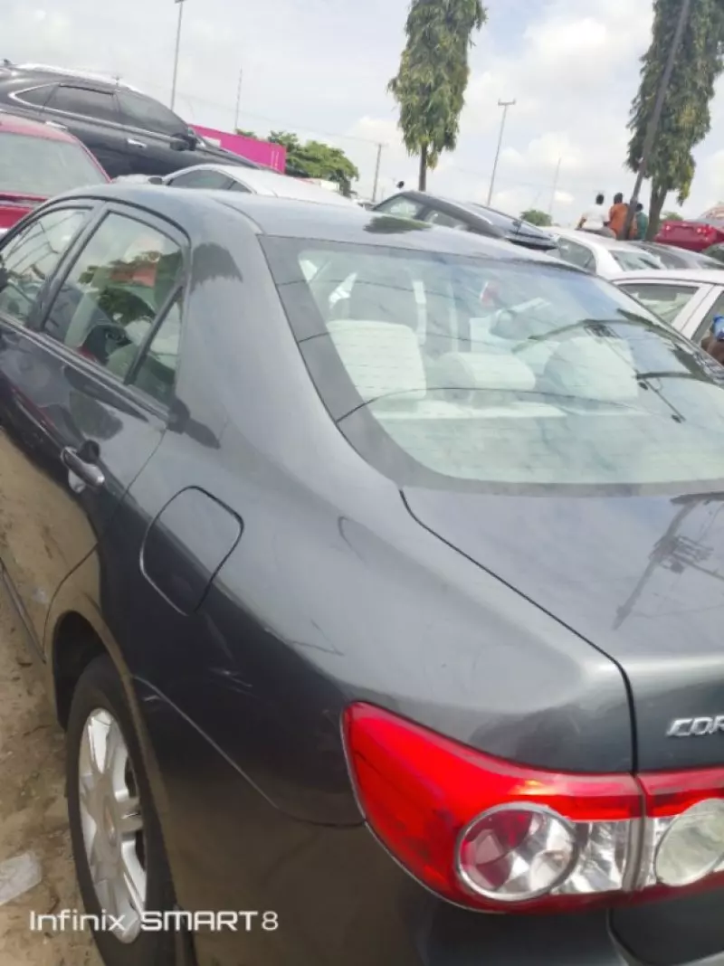 Toyota Corolla   - 2012