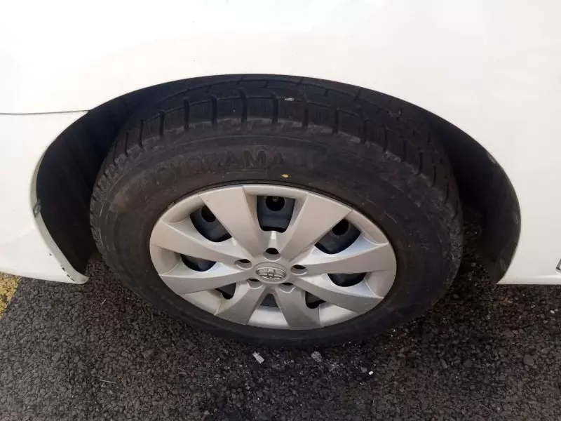 Toyota Premio    - 2012