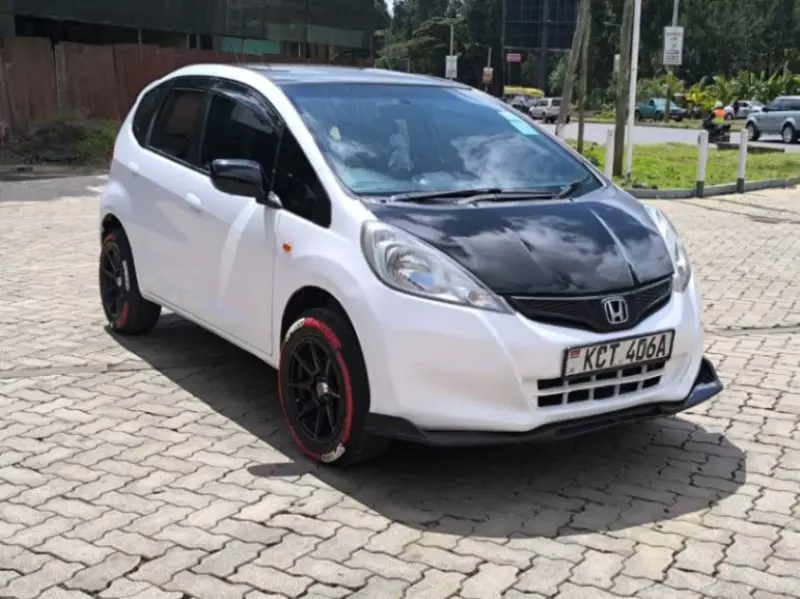 Honda Fit   - 2012