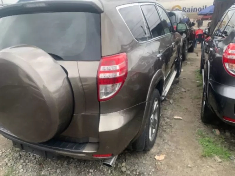 Toyota RAV 4   - 2011