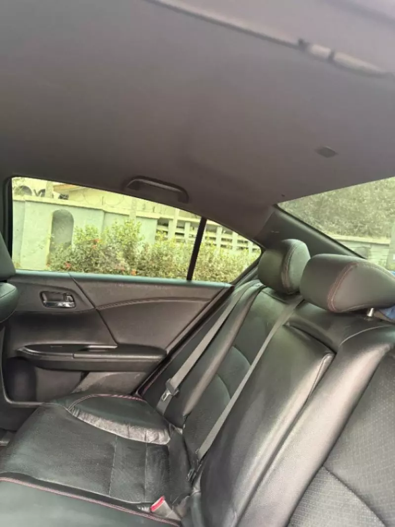 Honda Accord   - 2017