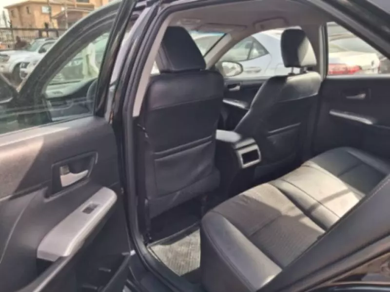 Toyota Camry   - 2014