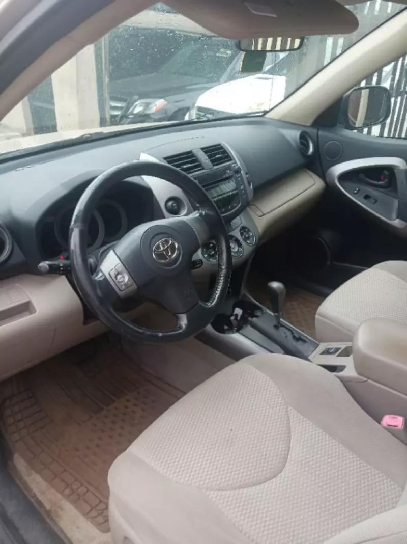 Toyota Rav4   - 2008