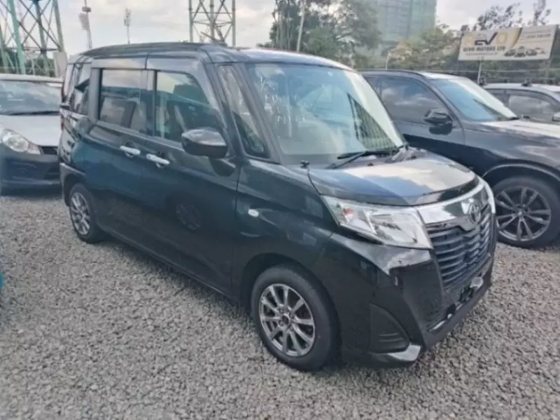 Toyota Roomy   - 2018