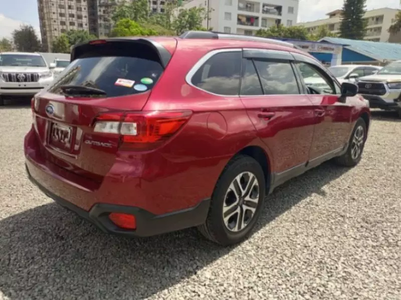 Subaru Outback   - 2020