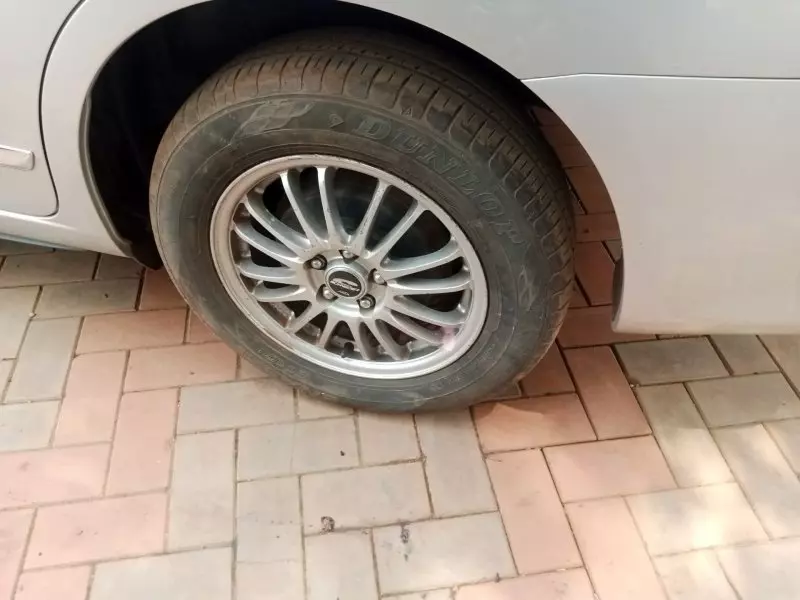Toyota Premio    - 2012