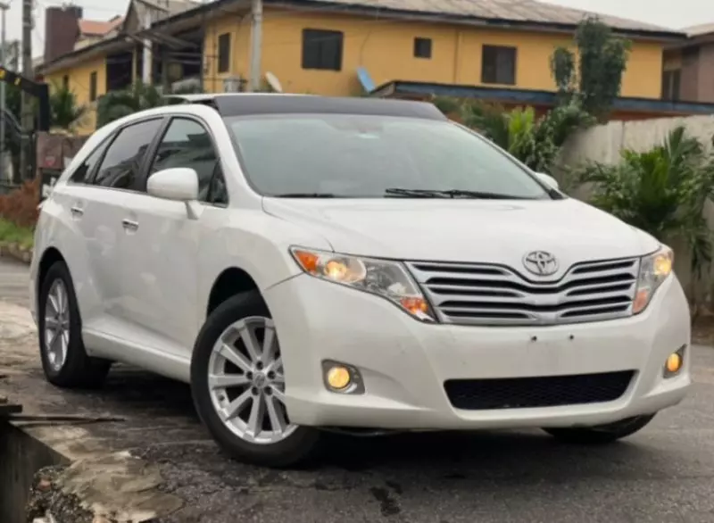 Toyota Venza   - 2012