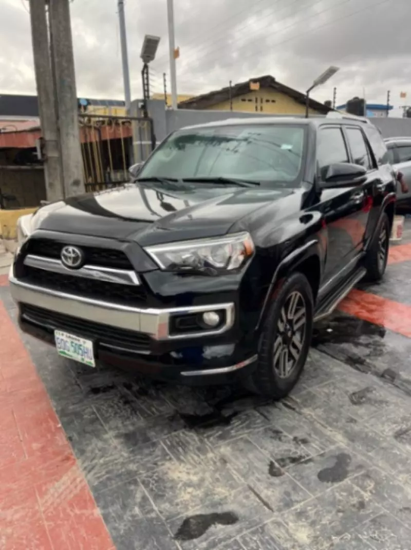 Toyota 4-Runner   - 2014