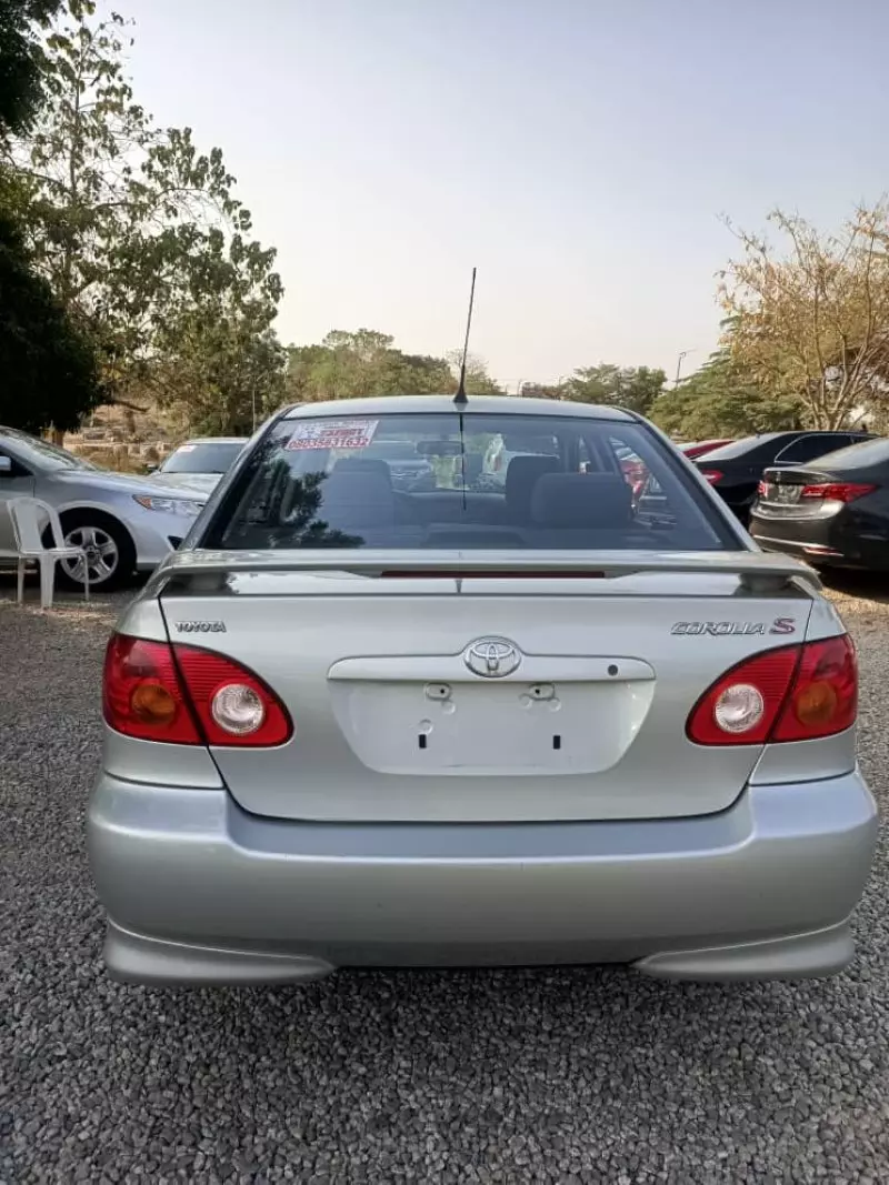 Toyota Corolla   - 2003