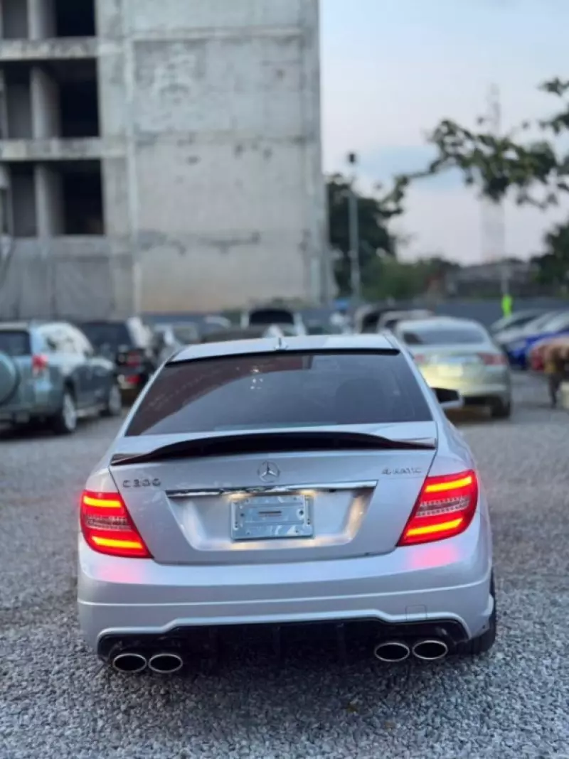 Mercedes-Benz C 300