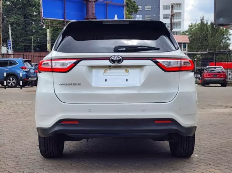 Toyota Harrier   - 2019
