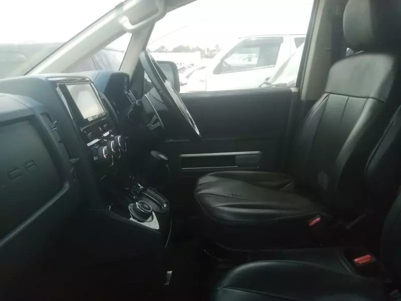 Mitsubishi Delica    - 2012