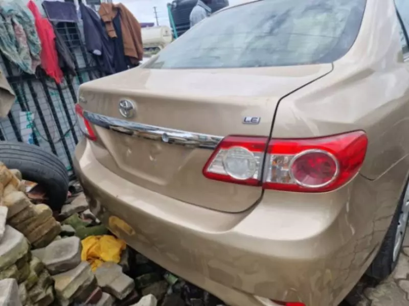 Toyota Corolla   - 2013