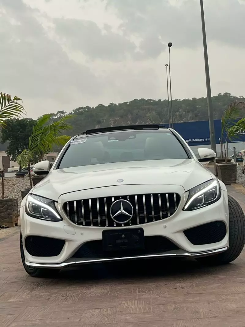 Mercedes-Benz C400   - 2015