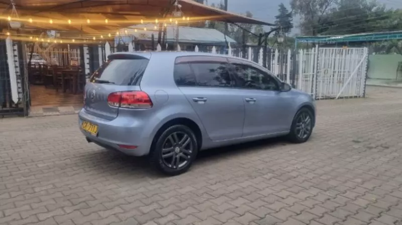 Volkswagen Golf   - 2009