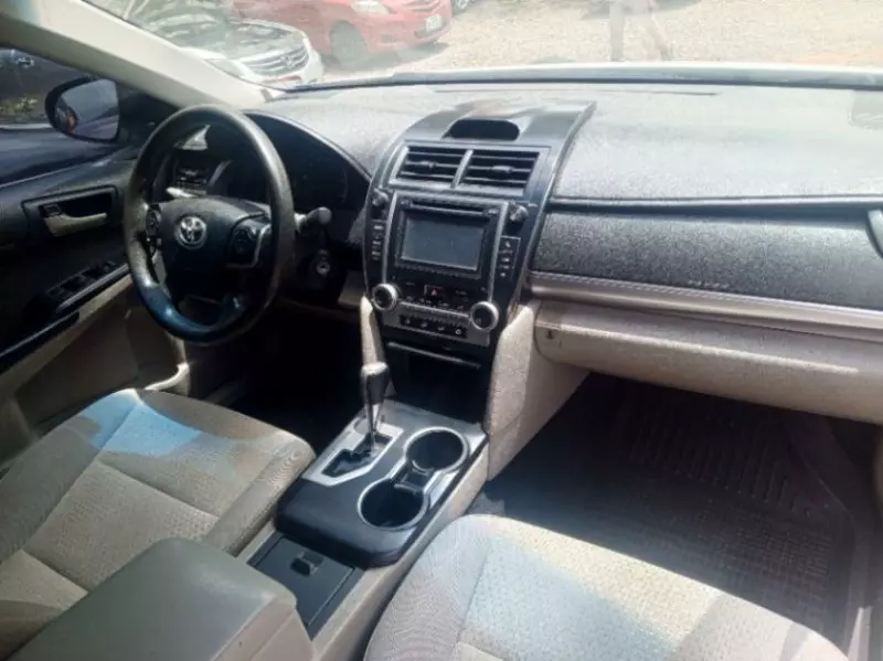 Toyota Camry   - 2012