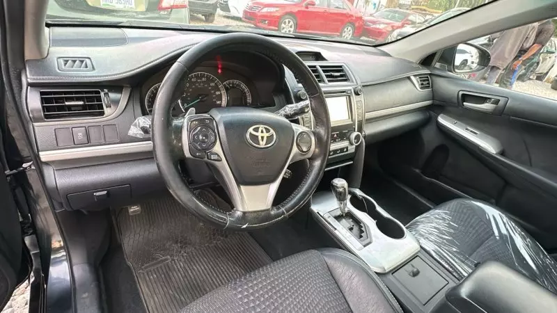 Toyota Camry   - 2012