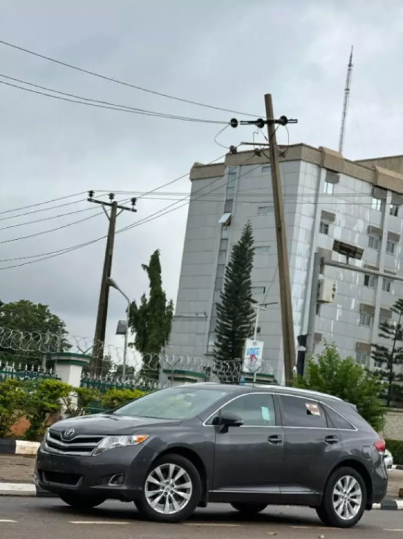 Toyota Venza   - 2014