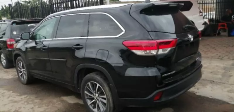 Toyota Highlander   - 2018